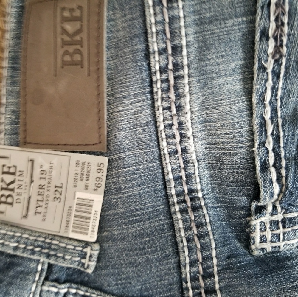 Men's buckle jeans brand new with tags